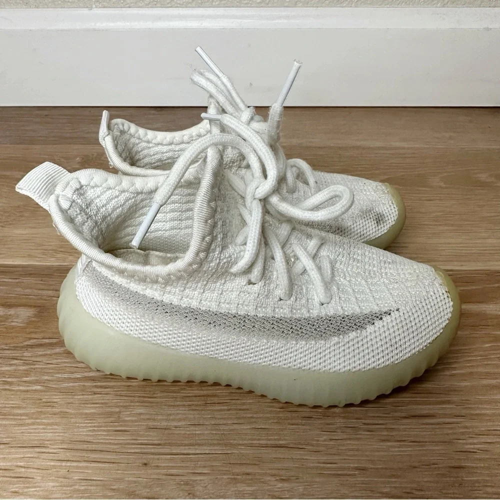 Kids Toddler Unisex Athleisure White Sneakers, Size 7